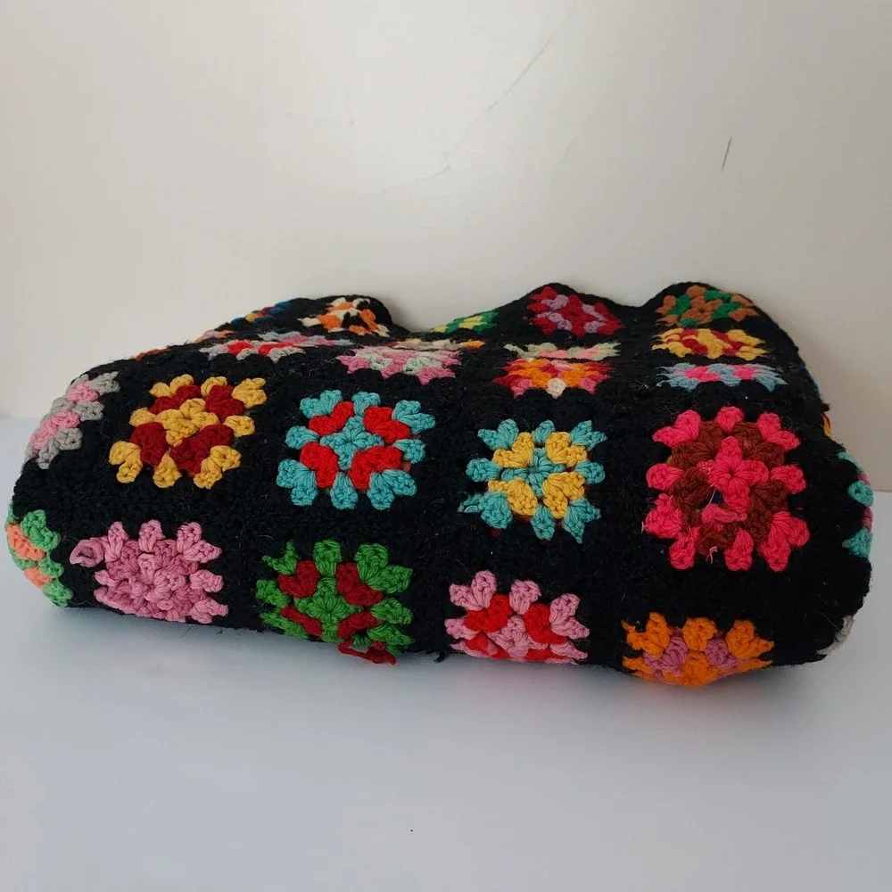 Vtg Handmade Granny Square Crochet‎ Blanket Afghan 70s Cabin Cottage Core Throw